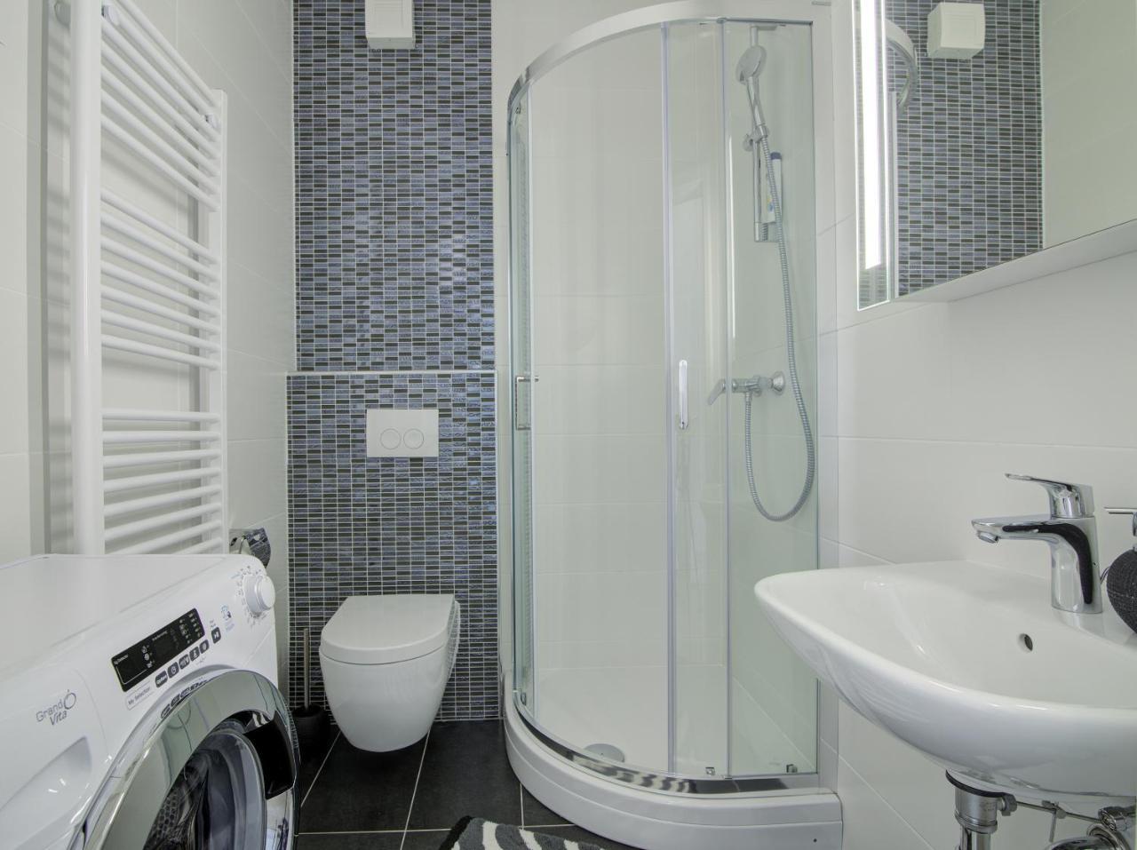 Apartments Luka - Villa Sunce Сен Екстериор снимка