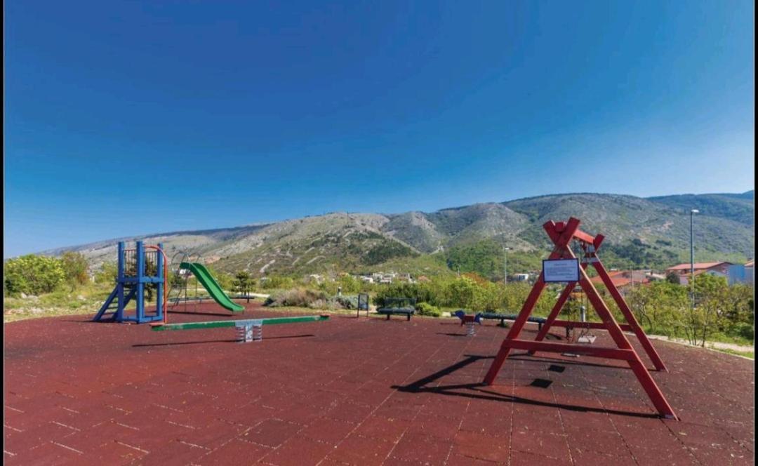 Apartments Luka - Villa Sunce Сен Екстериор снимка